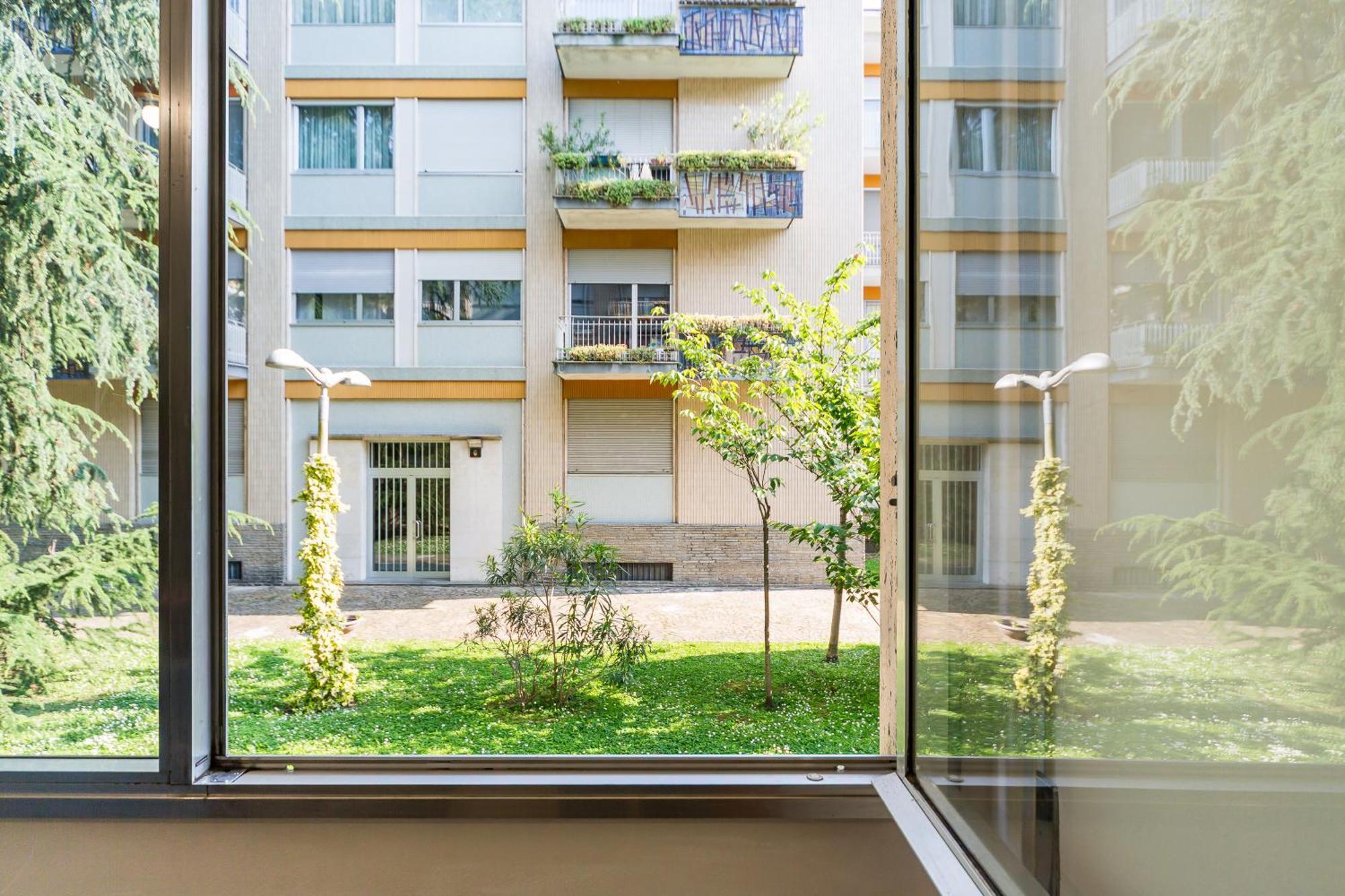Garden Flat *